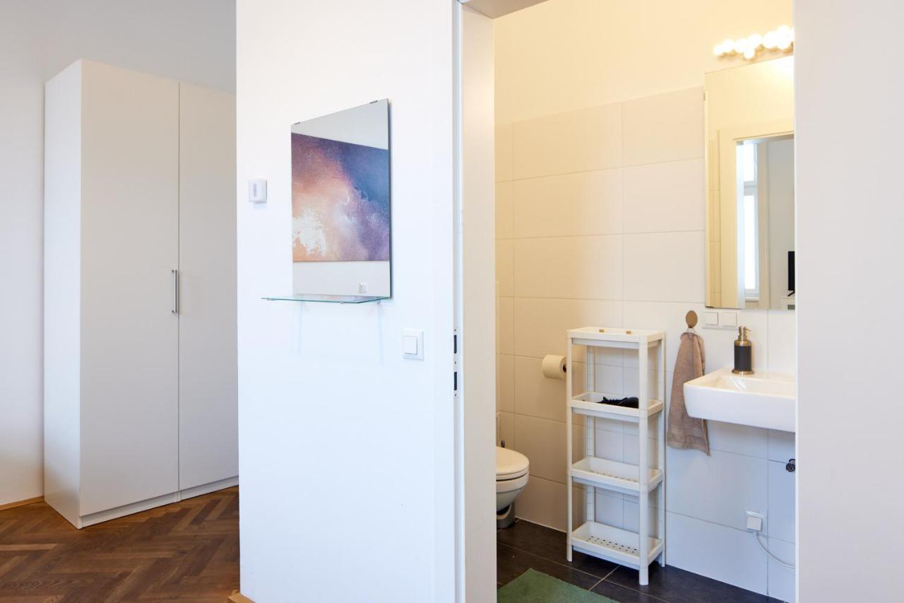 Nice Studio Close To Metro III Vienna Exterior photo